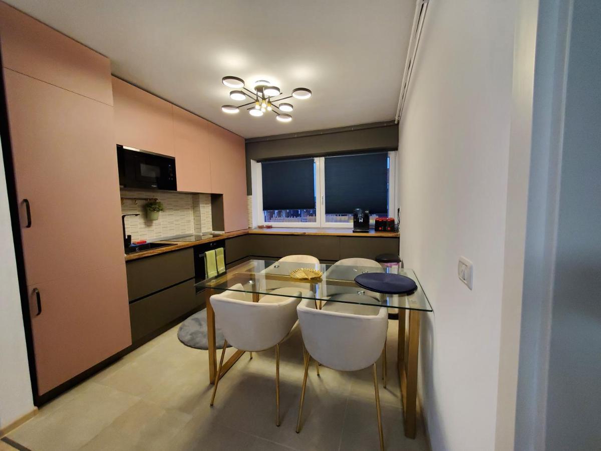 Jad- Penthouse With Jacuzzi And Mountain View - Coresi Braşov Exterior foto