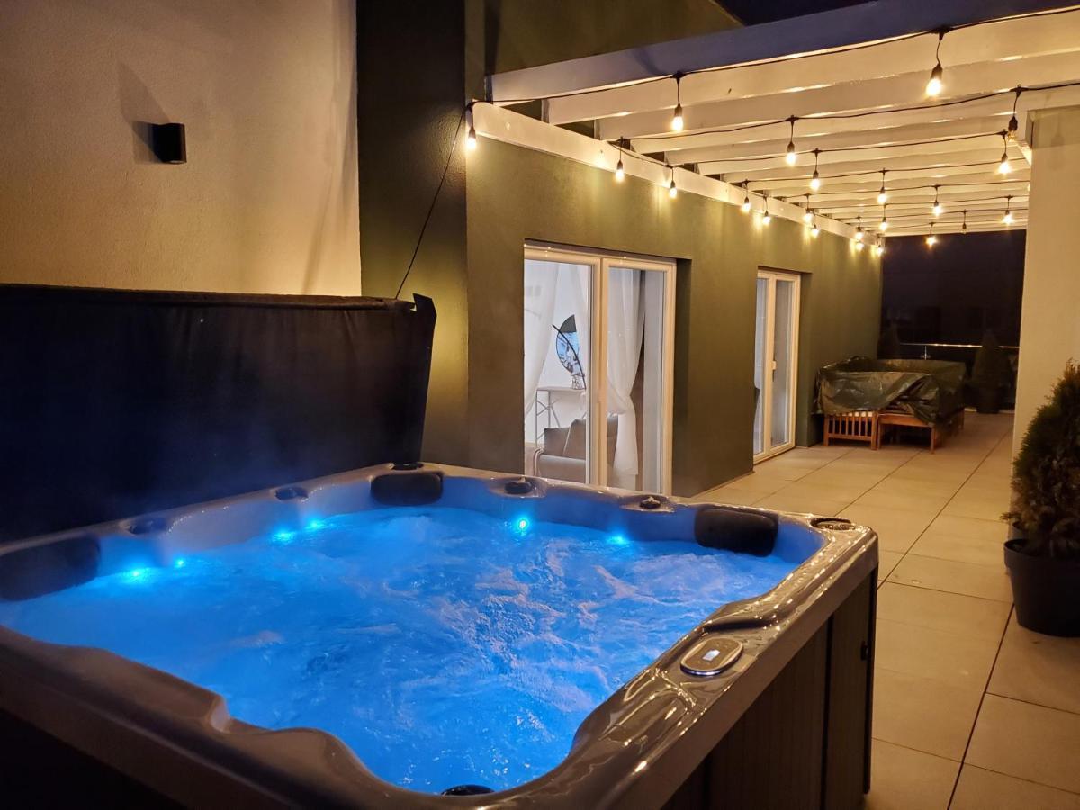 Jad- Penthouse With Jacuzzi And Mountain View - Coresi Braşov Exterior foto